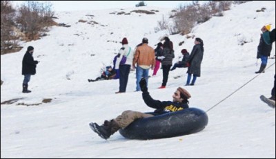  rush of tourists in malmjbh