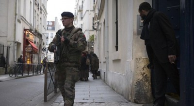 Paris Schools  Bomb Threat