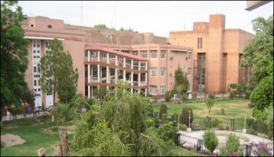 Peshawar's Lady Reading Hospital 