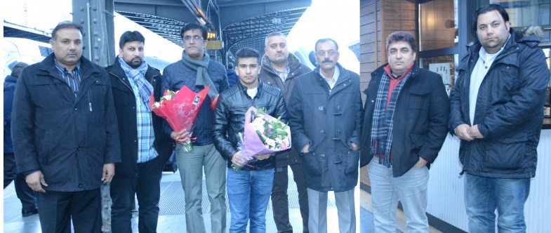 Welcome to Paris Pir Muhammad Amin Ul Hasnat Shah (12)