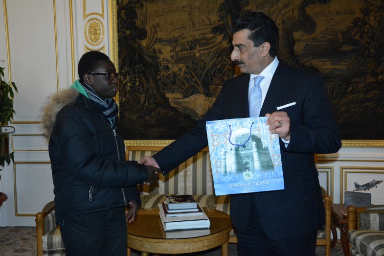 فرانسیسی طلباء و طالبات کا سفارتخانہ پاکستان پیرس کا مطالعاتی دورہ (25)