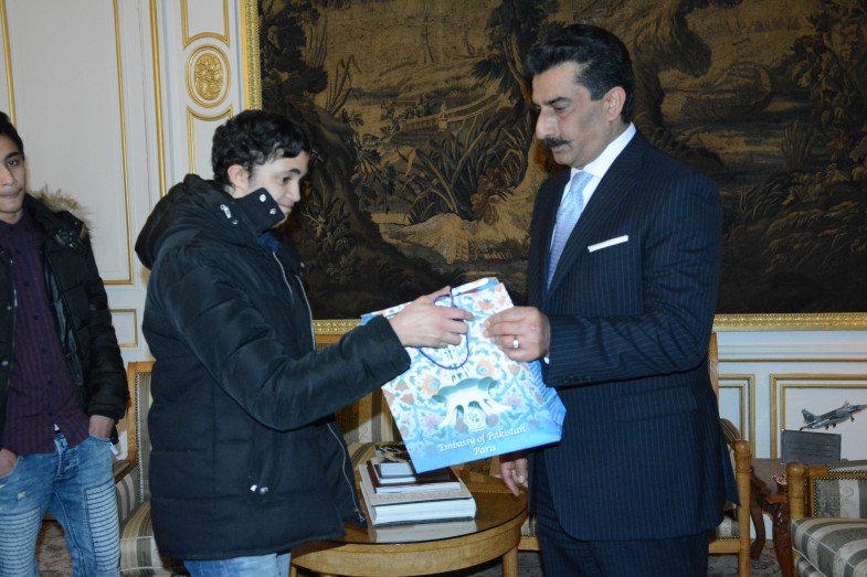 فرانسیسی طلباء و طالبات کا سفارتخانہ پاکستان پیرس کا مطالعاتی دورہ (20)