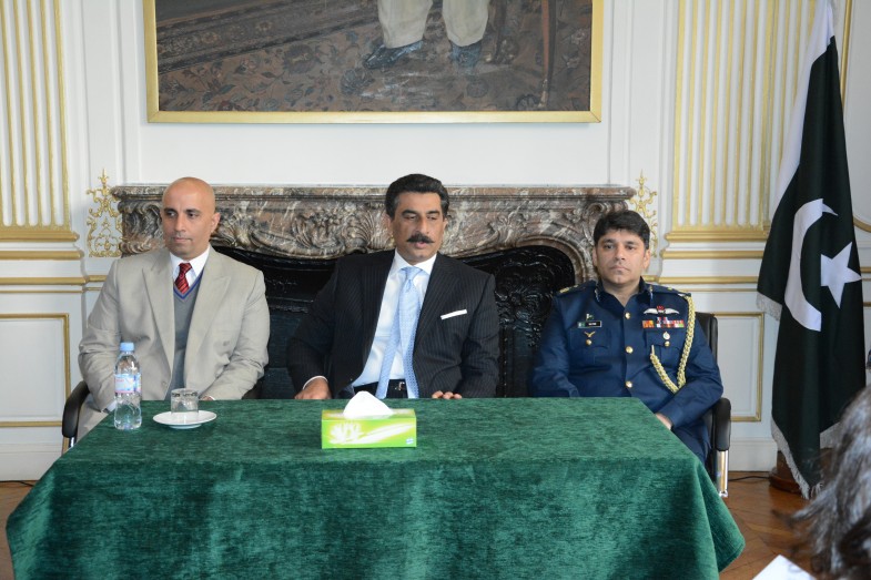 فرانسیسی طلباء و طالبات کا سفارتخانہ پاکستان پیرس کا مطالعاتی دورہ (106)