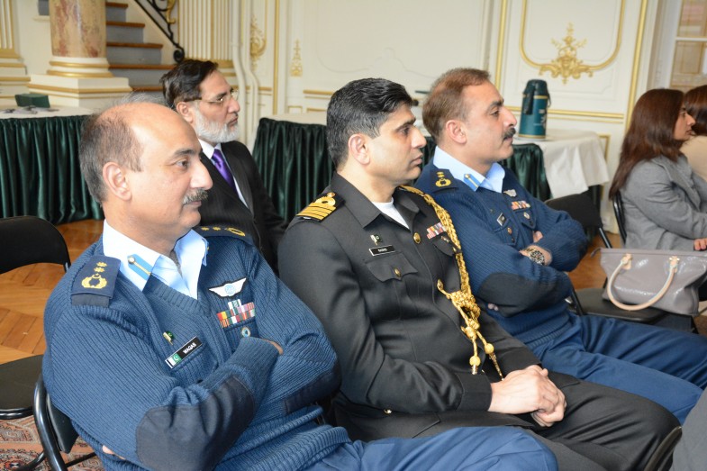 فرانسیسی طلباء و طالبات کا سفارتخانہ پاکستان پیرس کا مطالعاتی دورہ (105)