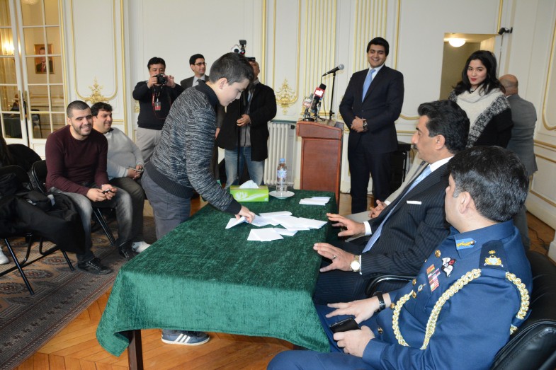 فرانسیسی طلباء و طالبات کا سفارتخانہ پاکستان پیرس کا مطالعاتی دورہ (102)