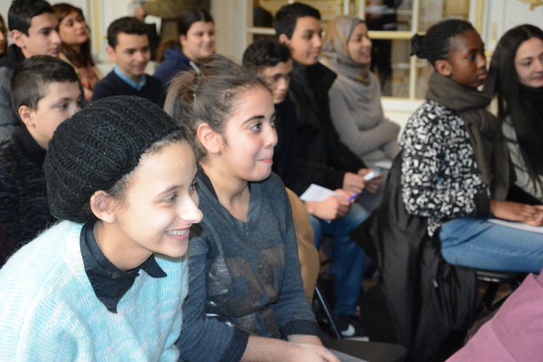 فرانسیسی طلباء و طالبات کا سفارتخانہ پاکستان پیرس کا مطالعاتی دورہ (101)