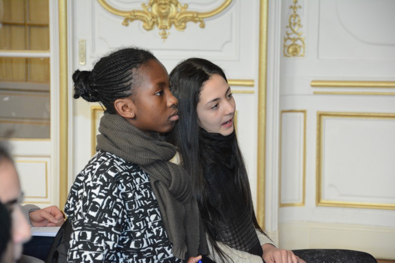 فرانسیسی طلباء و طالبات کا سفارتخانہ پاکستان پیرس کا مطالعاتی دورہ (98)