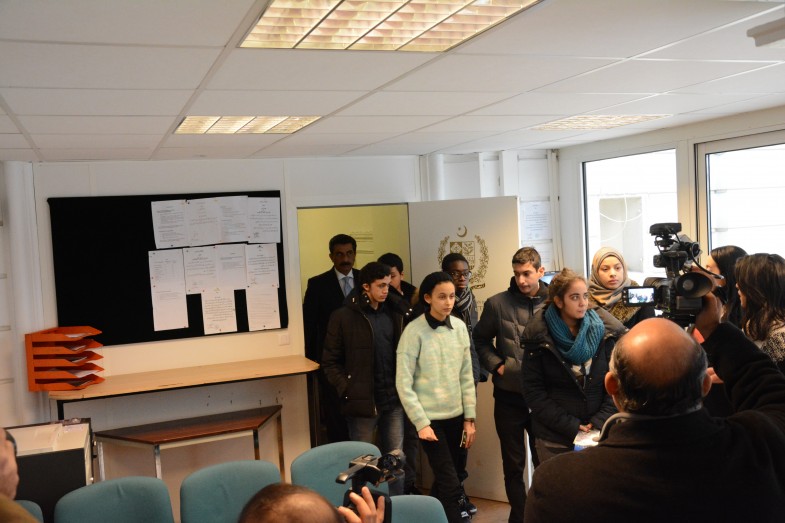 فرانسیسی طلباء و طالبات کا سفارتخانہ پاکستان پیرس کا مطالعاتی دورہ (94)