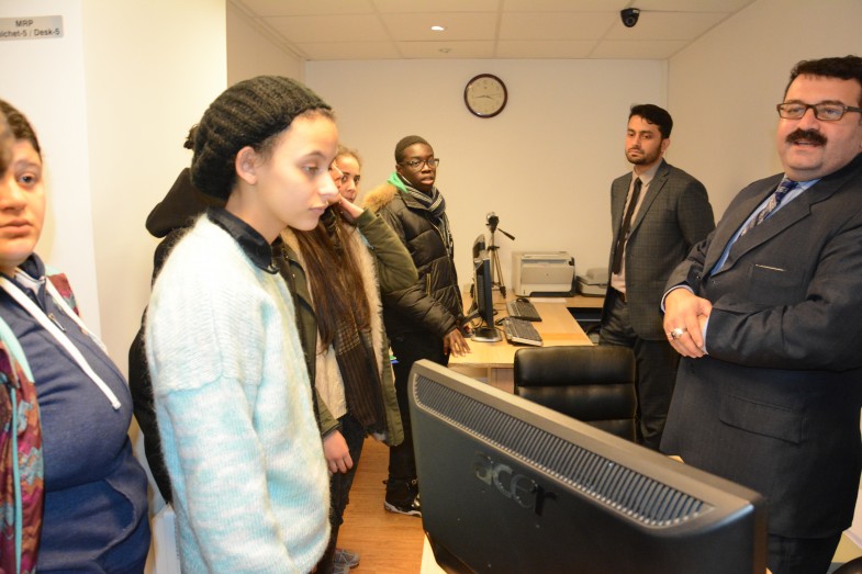 فرانسیسی طلباء و طالبات کا سفارتخانہ پاکستان پیرس کا مطالعاتی دورہ (54)