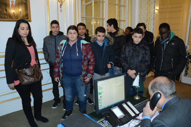 فرانسیسی طلباء و طالبات کا سفارتخانہ پاکستان پیرس کا مطالعاتی دورہ (45)