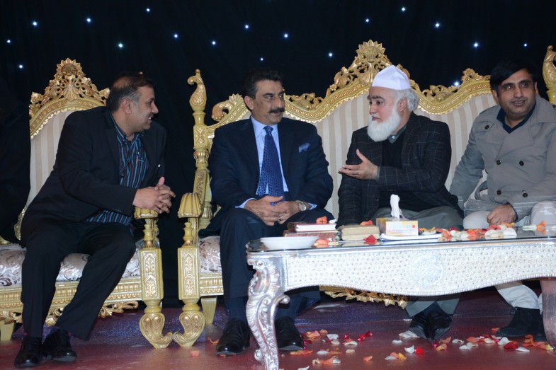 پیر امین الحسنات شاہ اور سفیر پاکستان غالب اقبال کے اعزاز میں اعشائیہ (21)