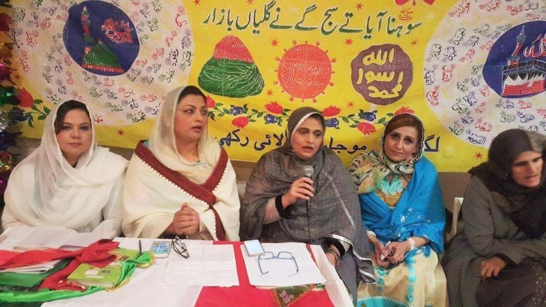 Stage Group Picture Masjid