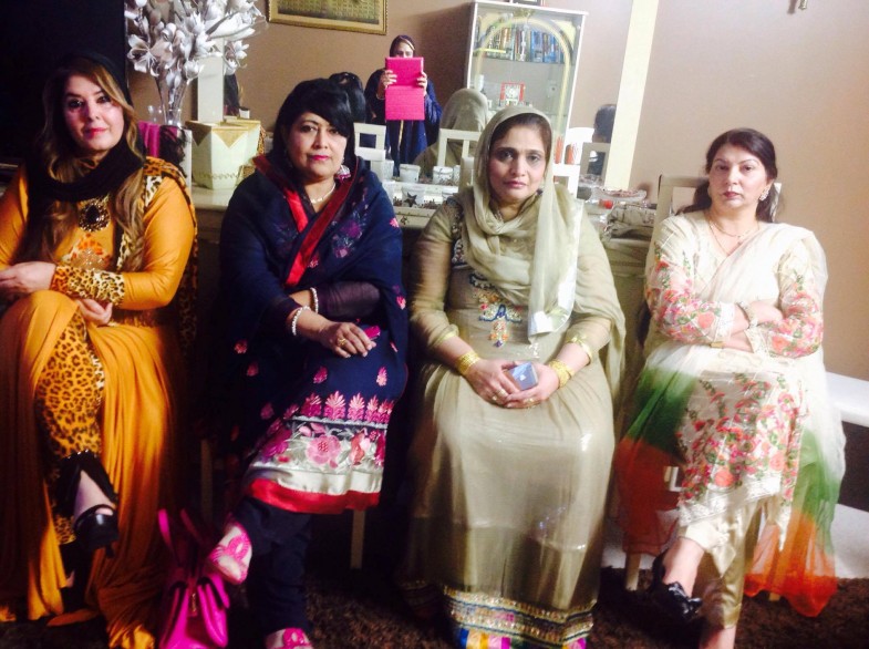 Pïcture with Pakistani Community