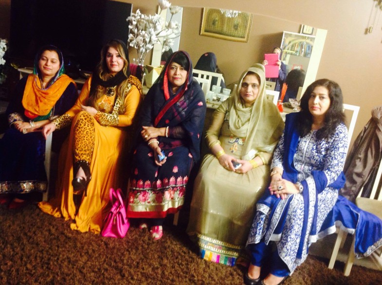 Pïcture with Pakistani Community