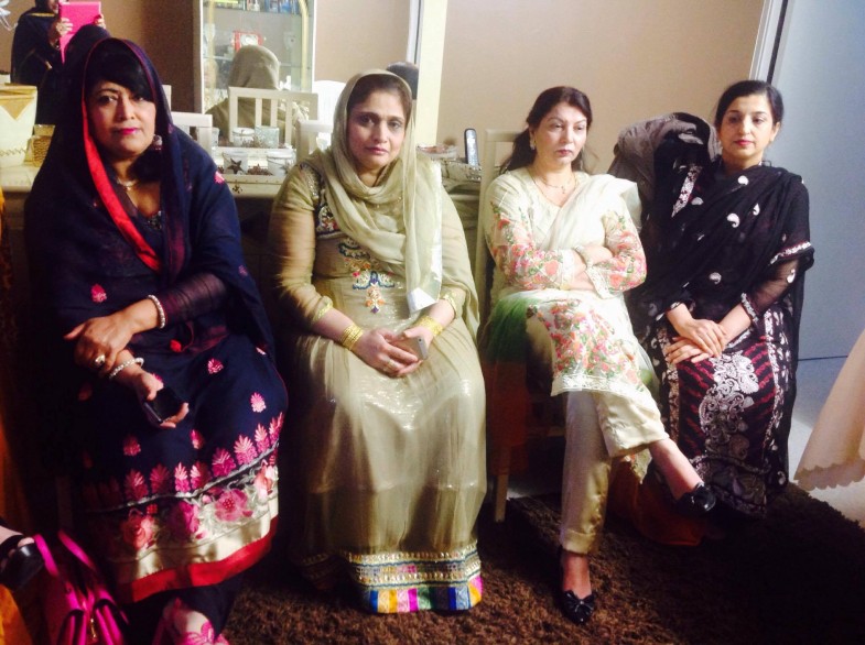 Pïcture with Pakistani Community