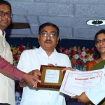 Aslam-Farooqi-Receive-Award