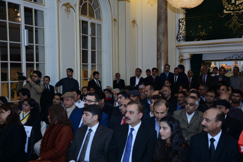 ایمبیسی آف پاکستان پیرس میں کشمیر سے یوم یکجہتی کی تقریب (19)