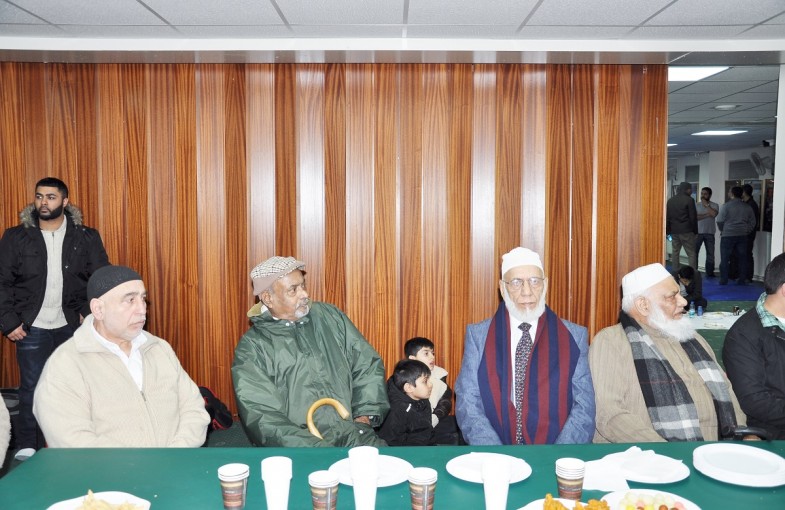 یورپ اور برطانیہ کی بڑی مرکزی جا مع مسجد کی بنیا د رکھنے والی 7 عظیم شخصیات کو زبردست خراج تحسین