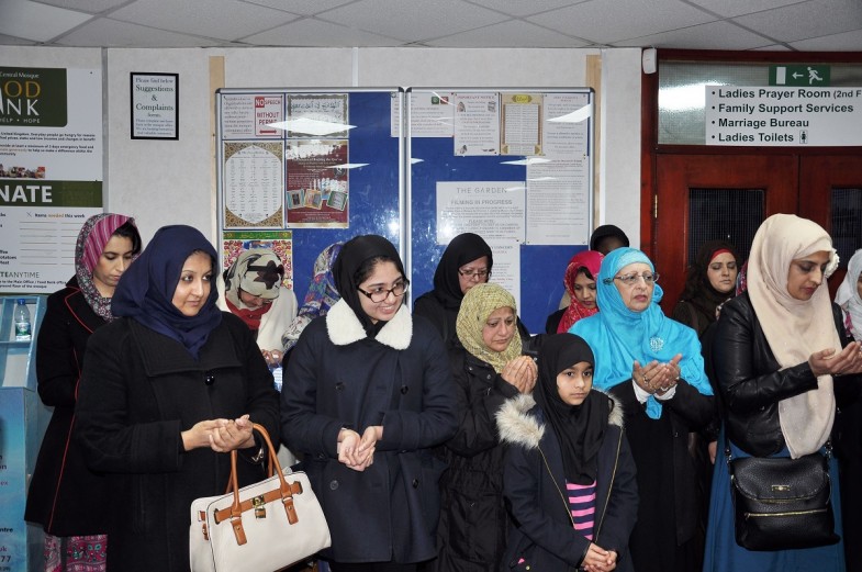 یورپ اور برطانیہ کی بڑی مرکزی جا مع مسجد کی بنیا د رکھنے والی 7 عظیم شخصیات کو زبردست خراج تحسین