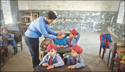 Karachi: Polio, schools