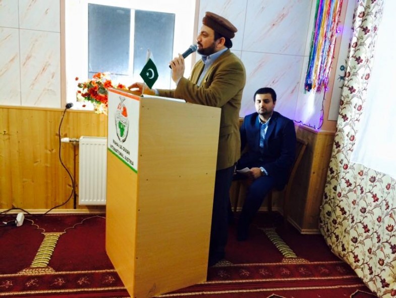 Tahir-ul-Qadri-Birthday-Party-6