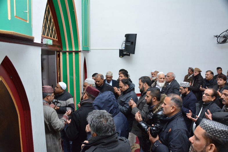 چوہدری اعظم کی خوش دامن کی نمازہ جنازہ ادارہ منہاج القرآن میں ادا کی گئی۔ (5)