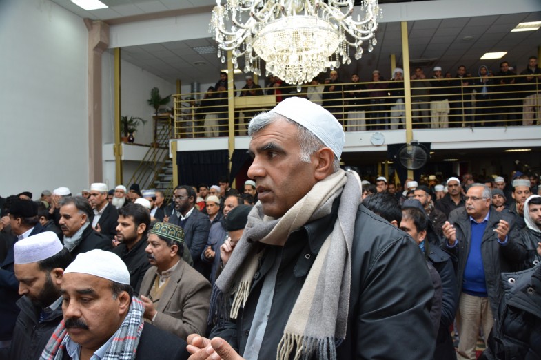 چوہدری اعظم کی خوش دامن کی نمازہ جنازہ ادارہ منہاج القرآن میں ادا کی گئی۔ (3)