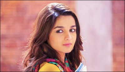 Alia Bhatt also 