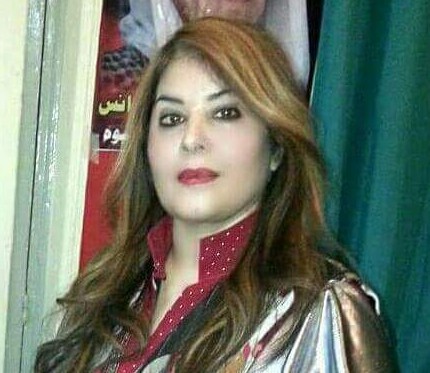 عورت تیری عظمت کو سلام ہر کامیاب مرد کے پیچھے ایک عورت کا ہاتھ ہے.نینا خان یورپین فیشن ڈیزائنر