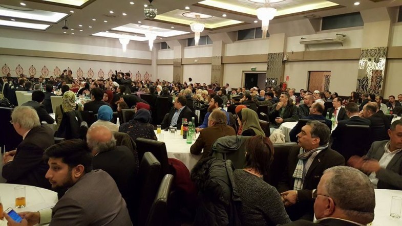 Khawaja Naseem Receive Award