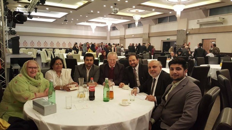 Khawaja Naseem Receive Award