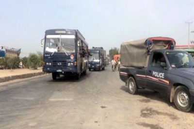 Lahore police arrest 32