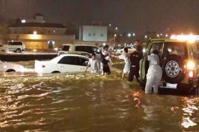 Riyadh: Torrential rain 