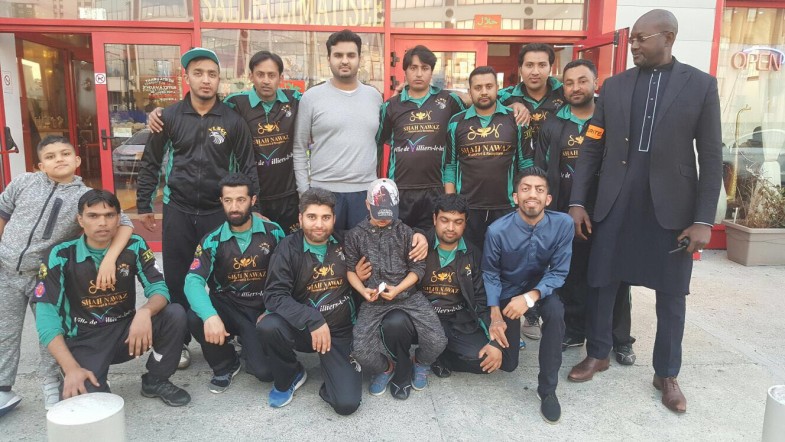 France Cricket Club Villier-la-Bell Team Celebration (3)