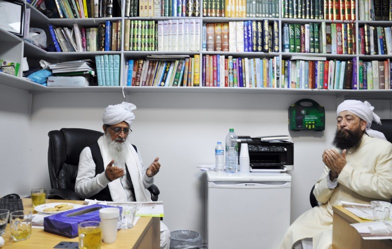 Pir Syed Haseen u Deen Shah visited Qadria Trust Birmingham UK (9)