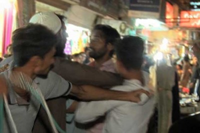 Karachi: civilians