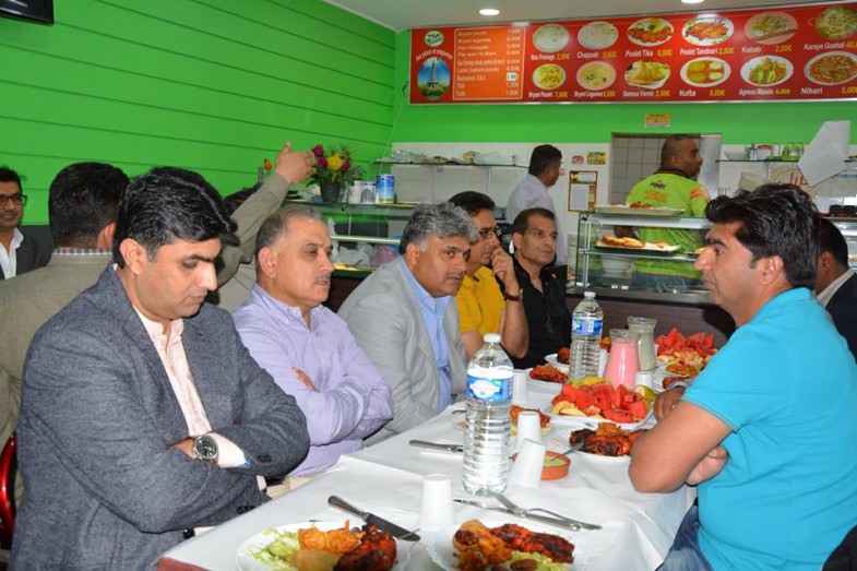 Grand Iftaar Dinner In Paris (21)