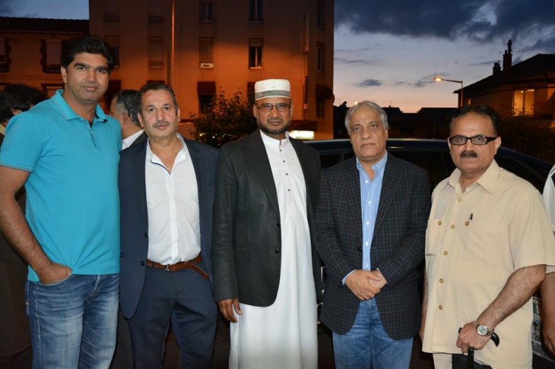 Grand Iftaar Dinner In Paris (19)