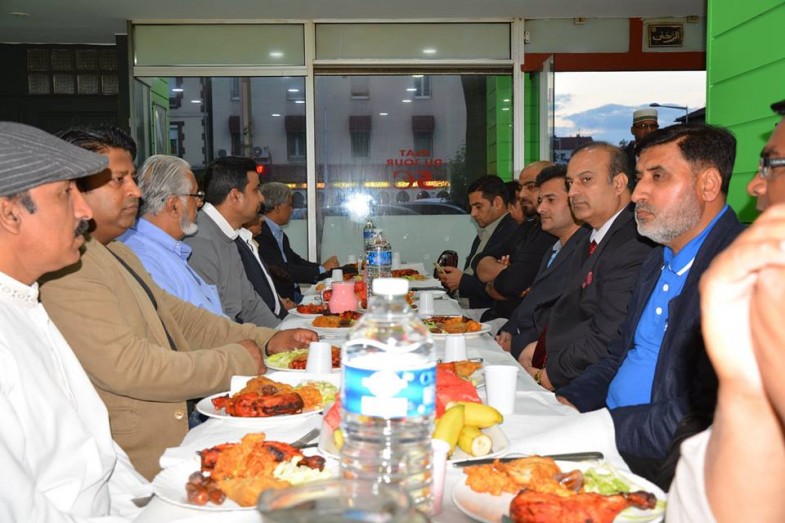 Grand Iftaar Dinner In Paris (23)