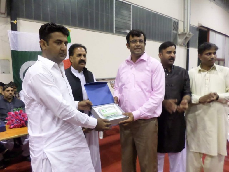 Chaudhry Ali Hassan Receive Shield