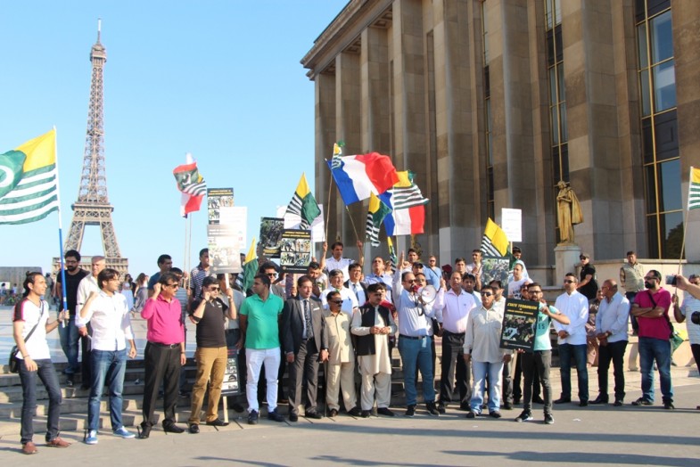 Kashmiri People Protest