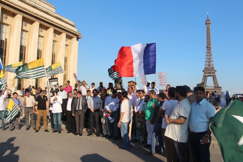 Kashmiri People Protest