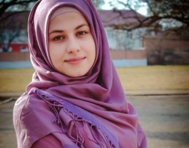 Pakistani Hijab Girl