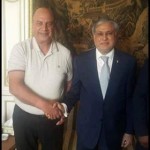 ٰIshaq Dar to meet PML N leaders in France