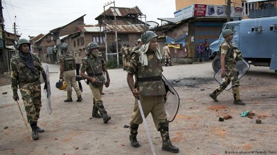 Heavily armed attackers attacked a military base Uri and killed seventeen troops, while nineteen others were wounded