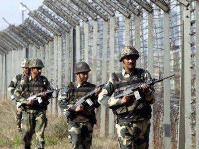 Indian army is not getting on to achieve decisive results within Pakistan , the Indian newspaper The Indian Express