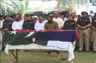 Karachi: Target killing play, funeral of police officers in Nazimabad