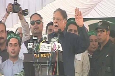 Bet will not see Khan Oct 30: Rashid