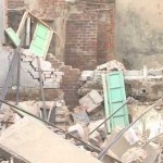 Lahore: A dilapidated house, injures 3 others from falling