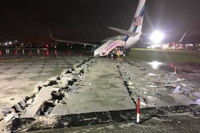 New York: Presidential candidate Mike Pence plane crashed during landing